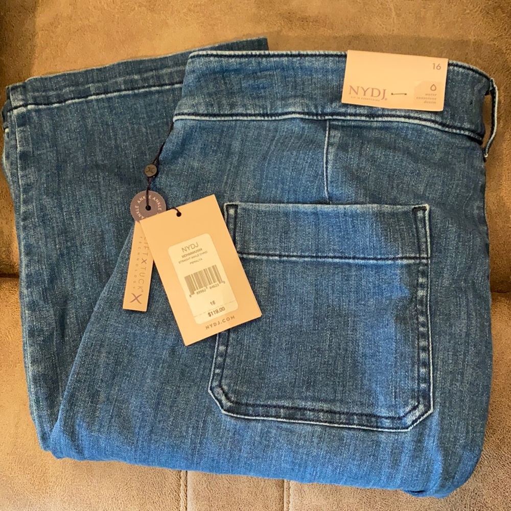 Straight Ankle Chino